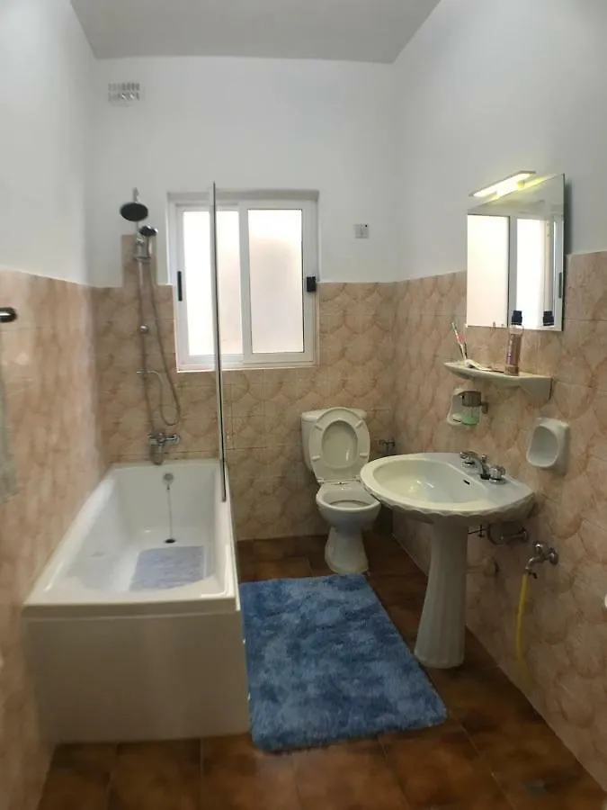 Corner Townhouse 1Km From University Msida